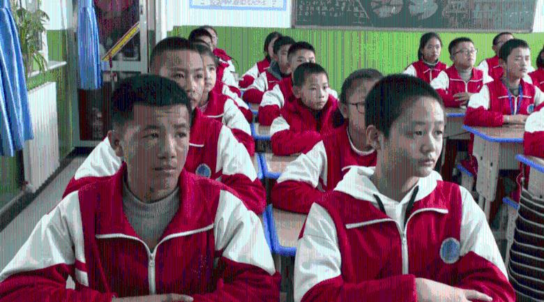 当朋友说他妈妈抖音粉丝多怎么回复？