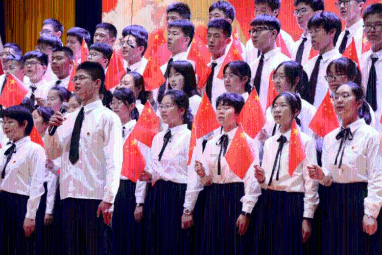 word表格断开成两部分怎么合并？